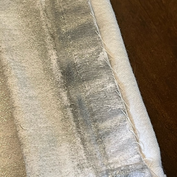 Beautiful women’s Caché metallic coated jeans Size 4 - Picture 9 of 9